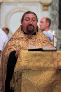В канун дня памяти Петра и Февронии в храме Сошествия Святого Духа был совершён молебен о семейном благополучии и об обретении супруга или супруги