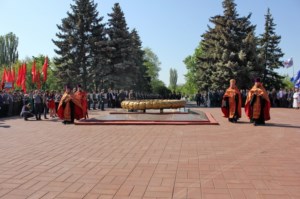 На Воскресенском кладбище совершена лития по воинам, погибшим в годы Великой Отечественной войны