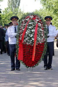 В День памяти и скорби на Воскресенском кладбище Саратова совершена заупокойная лития