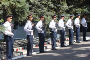 В День памяти и скорби на Воскресенском кладбище Саратова совершена заупокойная лития