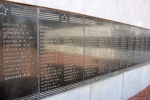 В День памяти и скорби на Воскресенском кладбище Саратова совершена заупокойная лития