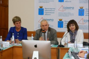 Руководитель епархиального отдела принял участие в заседании круглого стола, посвященного 100-летию революции