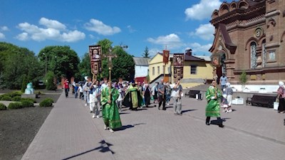 В Хвалынске состоялся крестный ход к разрушенному монастырскому скиту