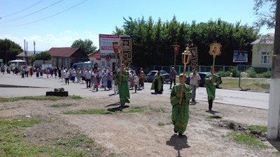 В Хвалынске состоялся крестный ход к разрушенному монастырскому скиту