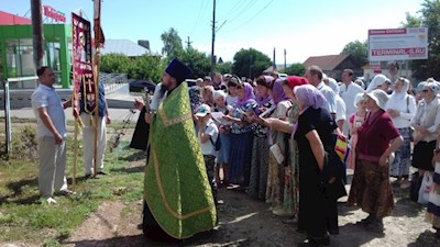В Хвалынске состоялся крестный ход к разрушенному монастырскому скиту