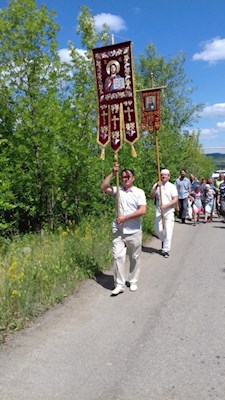 В Хвалынске состоялся крестный ход к разрушенному монастырскому скиту