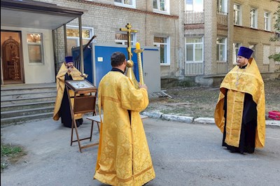 Освящен купол домового храма при городской больнице №10