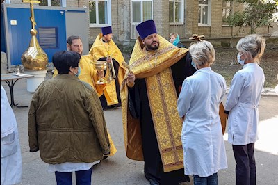 Освящен купол домового храма при городской больнице №10