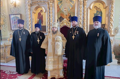 Митрополит Игнатий совершил Божественную литургию в Покровском соборе г. Саратова