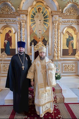 Митрополит Игнатий совершил Божественную литургию в Покровском соборе г. Саратова