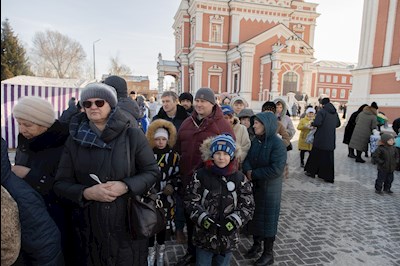 Митрополит Игнатий совершил Божественную литургию в Покровском соборе г. Саратова
