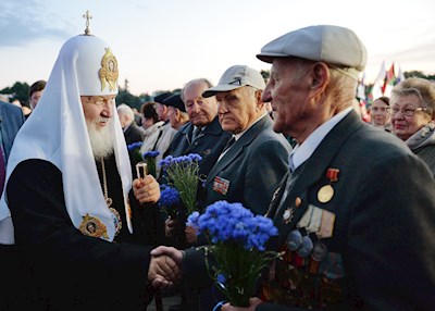 Фото Святейшего Патриарха Московского и всея Руси Кирилла разных лет: к 15-летию интронизации