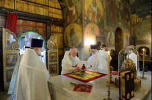 Митрополит Лонгин принял участие в великом освящении нового храма Воскресения Христова и Новомучеников и Исповедников Церкви Русской в московском Сретенском монастыре