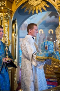 Литургия в Свято-Троицком кафедральном соборе Саратова