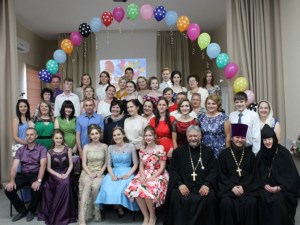 В Свято-Покровской гимназии прошел выпускной вечер