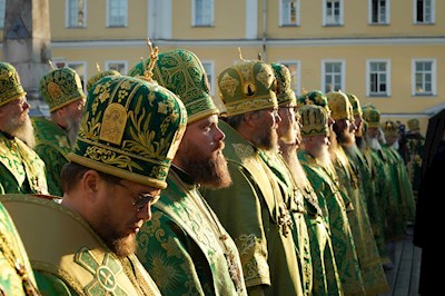 Митрополит Игнатий принял участие во всенощном бдении в Свято-Троицкой Сергиевой Лавре