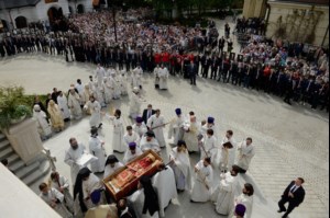 Митрополит Лонгин принял участие в великом освящении нового храма Воскресения Христова и Новомучеников и Исповедников Церкви Русской в московском Сретенском монастыре