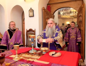 Божественная литургия в Свято-Троицком храме города Балаково