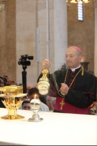 Представители делегации Русской Православной Церкви совершили Литургию в Базилике святителя Николая Чудотворца в г. Бари (Италия) и приняли участие в церемонии передачи мощей святителя