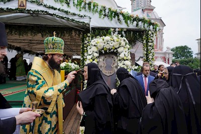 Митрополит Игнатий сослужил Святейшему Патриарху Кириллу в Свято-Троицкой Сергиевой Лавре