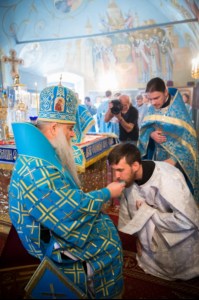 Литургия в Свято-Троицком кафедральном соборе Саратова