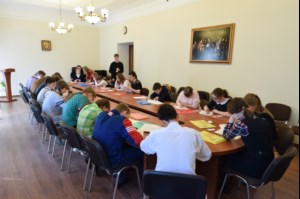 В Саратовской семинарии прошел конкурс для школьников «Молодежь. Общество. Будущее»