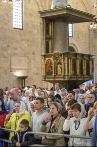 В день памяти святителя Николая Чудотворца Митрополит Лонгин возглавил Литургию в верхнем храме базилики святителя Николая г. Бари (Италия)