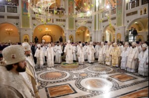 Митрополит Лонгин принял участие в великом освящении нового храма Воскресения Христова и Новомучеников и Исповедников Церкви Русской в московском Сретенском монастыре