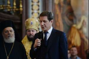 Митрополит Лонгин сослужил Святейшему Патриарху Кириллу на Литургии в Храме Христа Спасителя в годовщину его интронизации