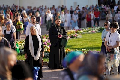 Митрополит Игнатий принял участие во всенощном бдении в Свято-Троицкой Сергиевой Лавре