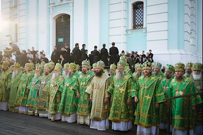 Митрополит Игнатий принял участие во всенощном бдении в Свято-Троицкой Сергиевой Лавре