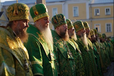 Митрополит Игнатий принял участие во всенощном бдении в Свято-Троицкой Сергиевой Лавре