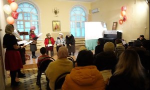 В Петропавловском храме Аткарска отметили десятилетие с начала строительства храма