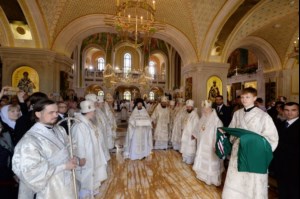 Митрополит Лонгин принял участие в великом освящении нового храма Воскресения Христова и Новомучеников и Исповедников Церкви Русской в московском Сретенском монастыре