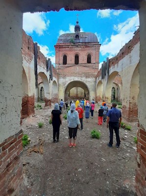 Добровольцы из Саратова потрудились в старинном храме