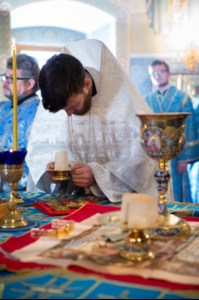 Литургия в Свято-Троицком кафедральном соборе Саратова