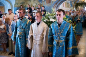 Литургия в Свято-Троицком кафедральном соборе Саратова