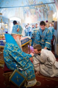 Литургия в Свято-Троицком кафедральном соборе Саратова
