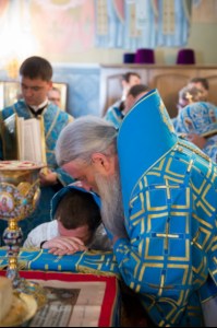 Литургия в Свято-Троицком кафедральном соборе Саратова