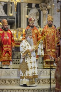 В день памяти святителя Николая Чудотворца Митрополит Лонгин возглавил Литургию в верхнем храме базилики святителя Николая г. Бари (Италия)