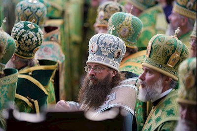 Митрополит Игнатий принял участие во всенощном бдении в Свято-Троицкой Сергиевой Лавре