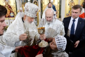 Митрополит Лонгин принял участие в великом освящении нового храма Воскресения Христова и Новомучеников и Исповедников Церкви Русской в московском Сретенском монастыре