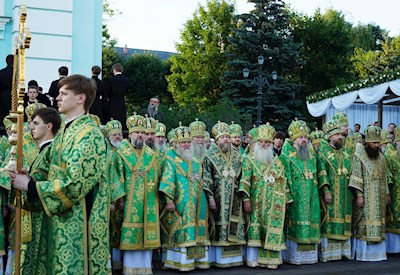 Митрополит Игнатий принял участие во всенощном бдении в Свято-Троицкой Сергиевой Лавре
