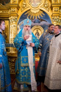 Литургия в Свято-Троицком кафедральном соборе Саратова