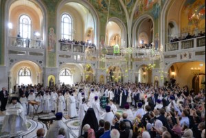 Митрополит Лонгин принял участие в великом освящении нового храма Воскресения Христова и Новомучеников и Исповедников Церкви Русской в московском Сретенском монастыре