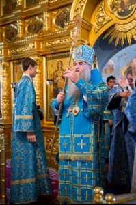 Литургия в Свято-Троицком кафедральном соборе Саратова