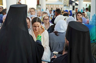 Митрополит Игнатий принял участие во всенощном бдении в Свято-Троицкой Сергиевой Лавре
