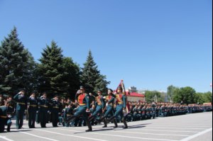 Священник совершил молебен по случаю выпуска в Саратовском институте войск национальной гвардии