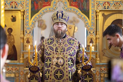 Митрополит Игнатий совершил Великую вечерню в соединении с Литургией святителя Василия Великого в Свято-Алексиевском женском монастыре г. Саратова