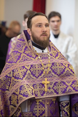 Митрополит Игнатий совершил Великую вечерню в соединении с Литургией святителя Василия Великого в Свято-Алексиевском женском монастыре г. Саратова